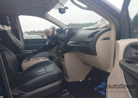 2013 Chrysler Town & Country Touring z USA, uszkodzony, nr VIN 2C4RC1BG8DR796846